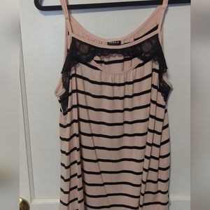 ✨BUNDLE 3+ tanks for $5 each!! Pink & black striped tank top